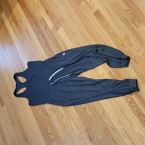 Vuori Lux Jumpsuit in charcoal size small